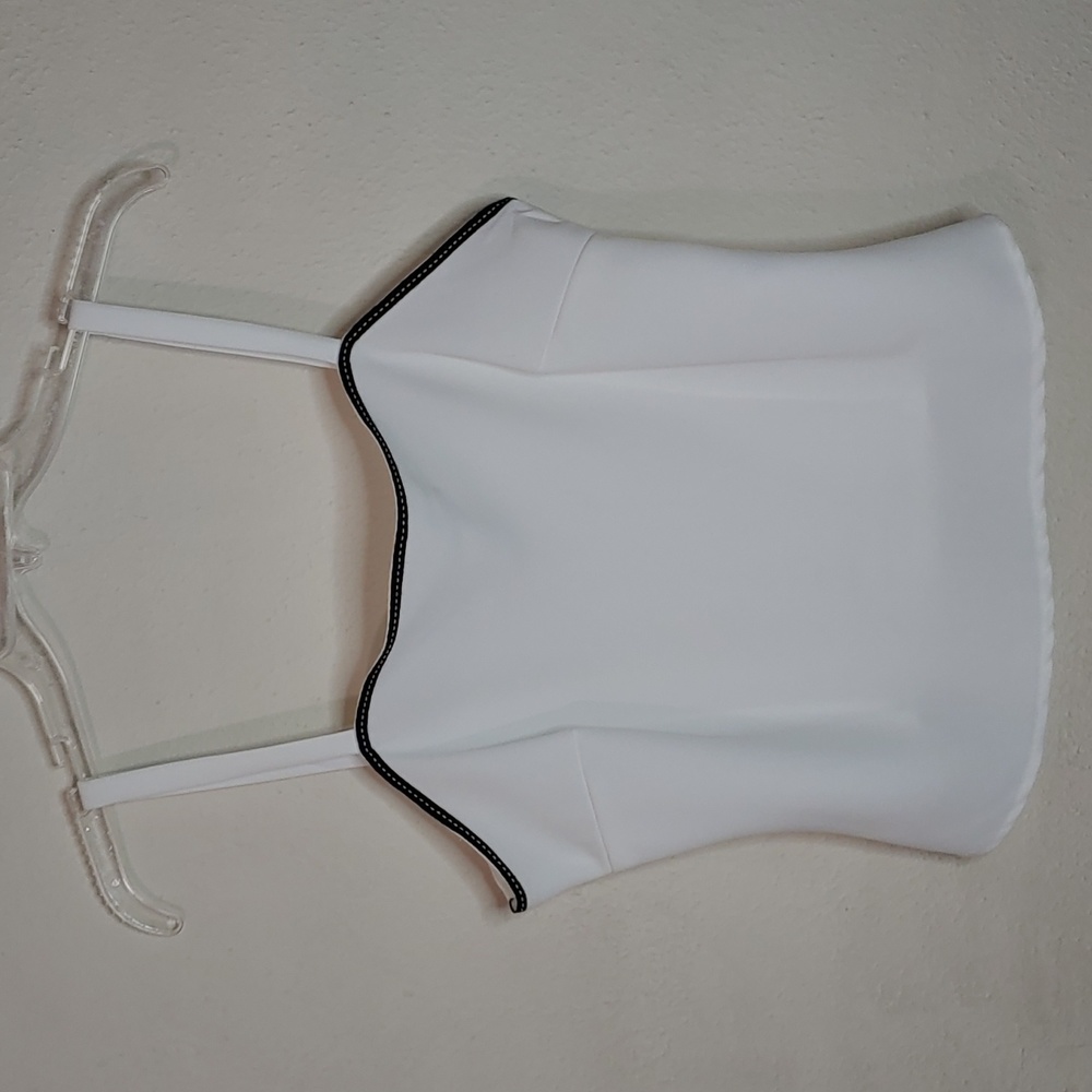 Studio I Women's Size 12 Crop Tank